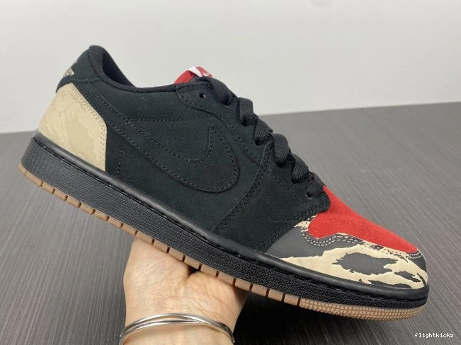 Carnivore Low 1 DN3400-001 x Air Jordan SoleFly 1102